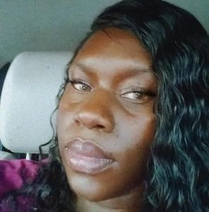 Meet your Posher, Monique